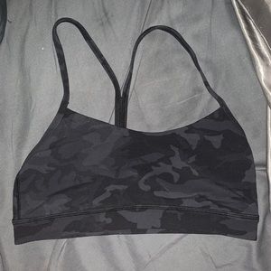 LULULEMON CAMO FLOW Y BRA NULU LIGHT SUPPORT